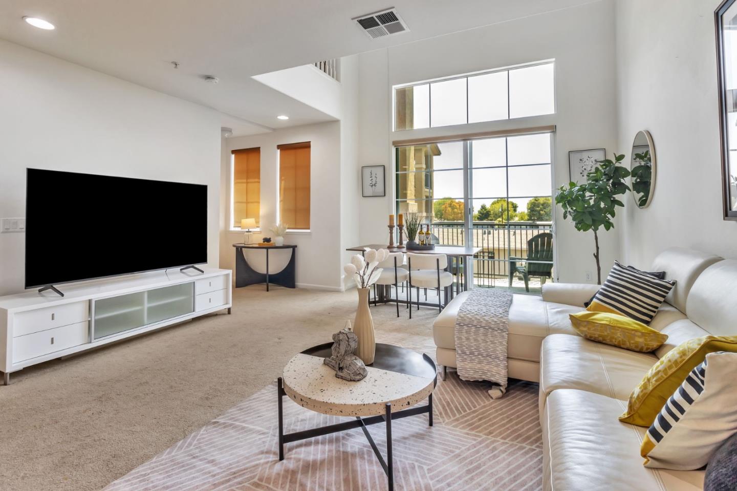 Detail Gallery Image 2 of 33 For 88 N Jackson Ave #322,  San Jose,  CA 95116 - 1 Beds | 1 Baths