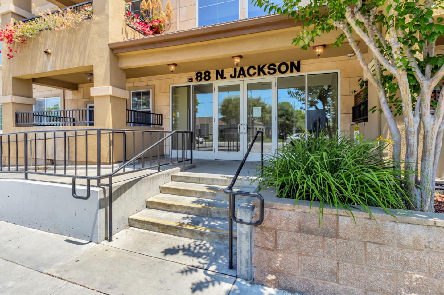 Detail Gallery Image 7 of 33 For 88 N Jackson Ave #322,  San Jose,  CA 95116 - 1 Beds | 1 Baths