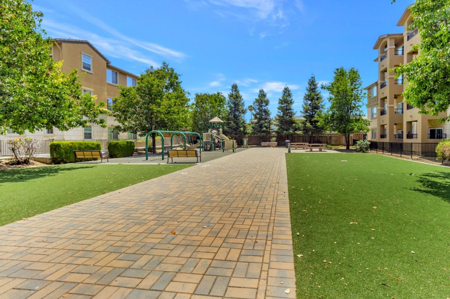 Detail Gallery Image 8 of 33 For 88 N Jackson Ave #322,  San Jose,  CA 95116 - 1 Beds | 1 Baths