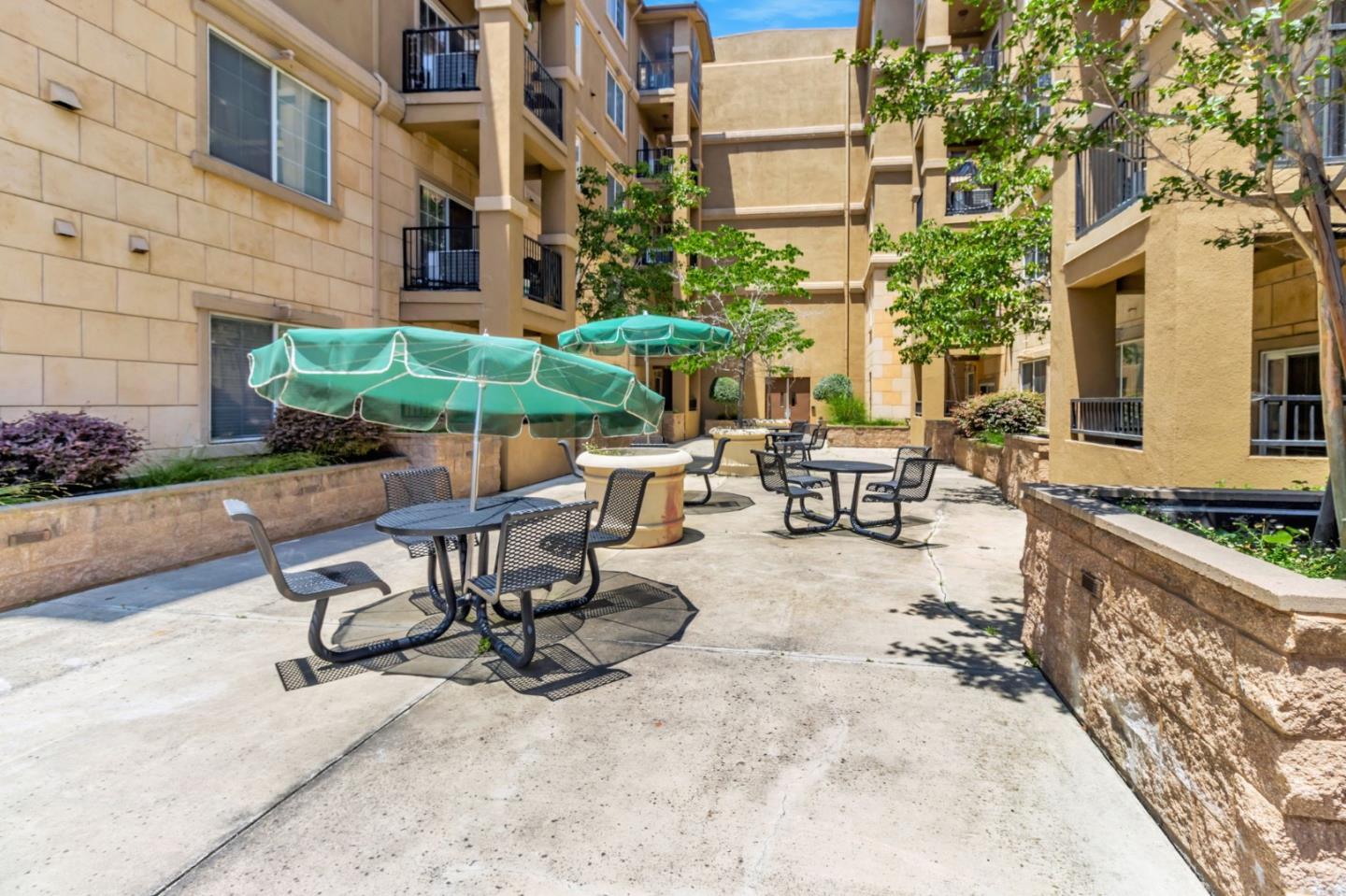 Detail Gallery Image 9 of 33 For 88 N Jackson Ave #322,  San Jose,  CA 95116 - 1 Beds | 1 Baths