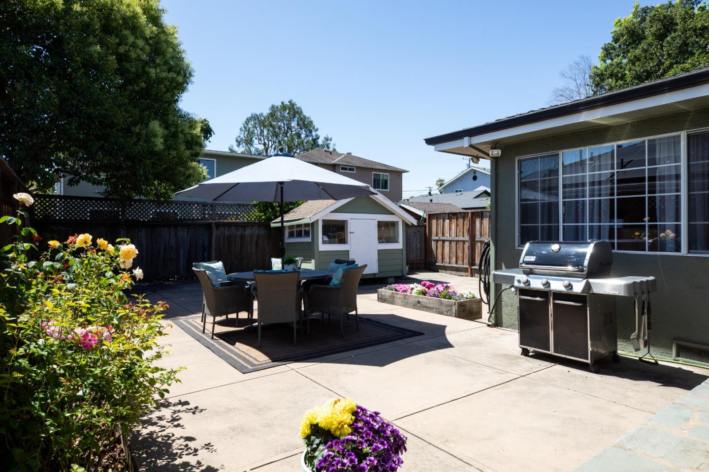 Detail Gallery Image 19 of 25 For 1949 Brittan Ave, San Carlos,  CA 94070 - 3 Beds | 2 Baths