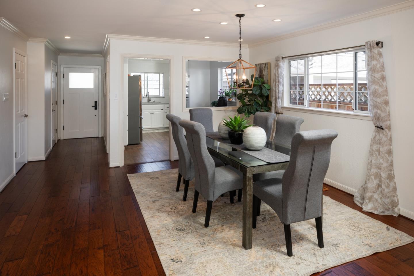 Detail Gallery Image 8 of 25 For 1949 Brittan Ave, San Carlos,  CA 94070 - 3 Beds | 2 Baths