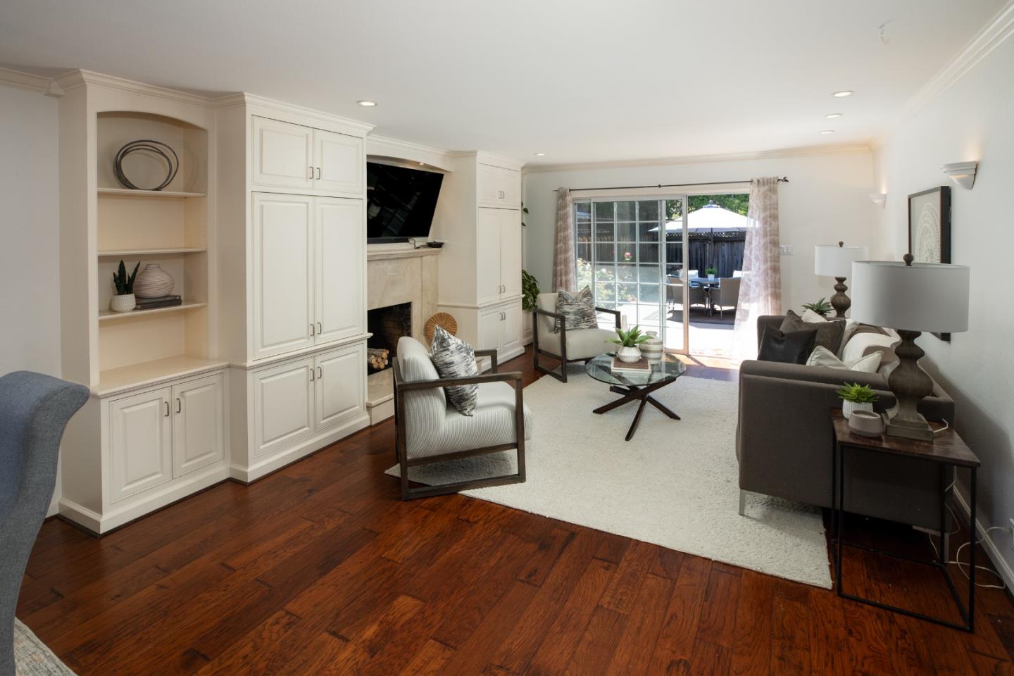 Detail Gallery Image 9 of 25 For 1949 Brittan Ave, San Carlos,  CA 94070 - 3 Beds | 2 Baths