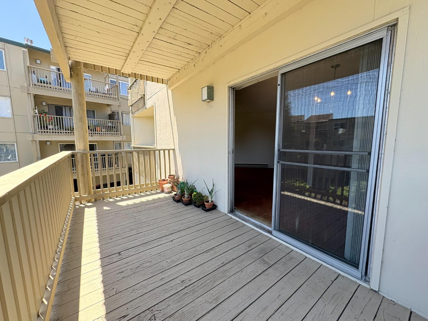 Detail Gallery Image 14 of 22 For 370 Imperial Way #217,  Daly City,  CA 94015 - 2 Beds | 2 Baths