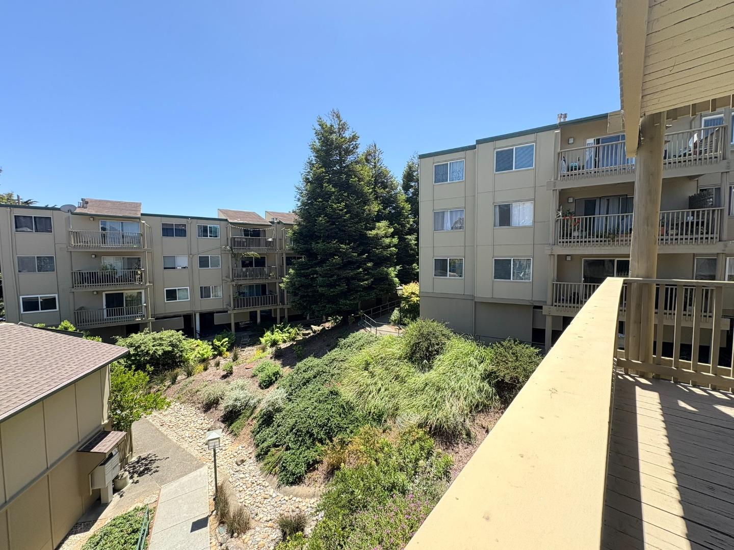 Detail Gallery Image 15 of 22 For 370 Imperial Way #217,  Daly City,  CA 94015 - 2 Beds | 2 Baths