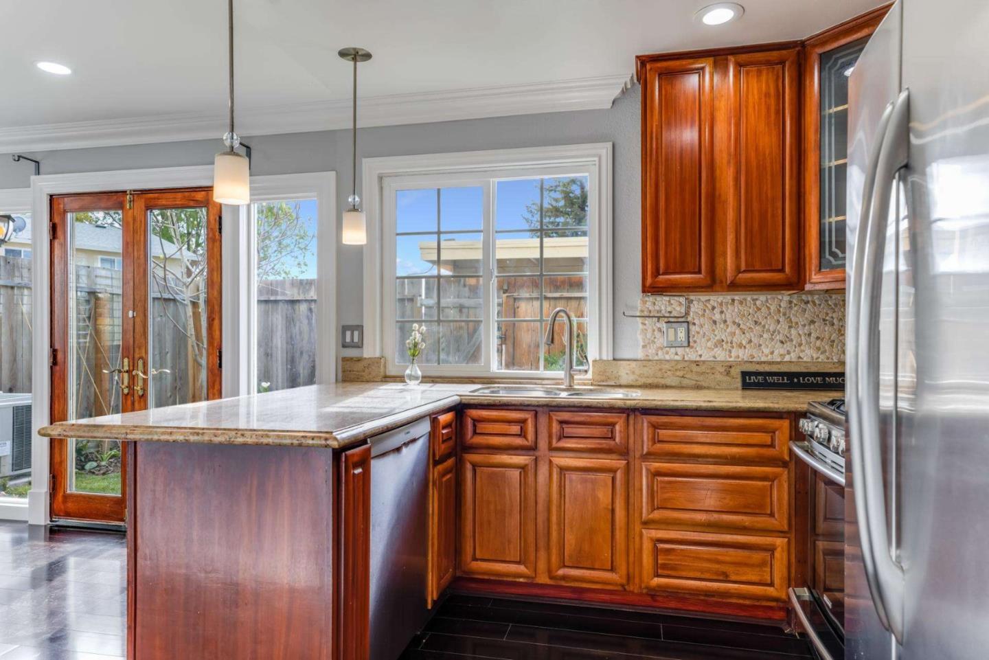 Detail Gallery Image 10 of 34 For 3452 Charing Cross Ln, San Jose,  CA 95132 - 4 Beds | 2/1 Baths
