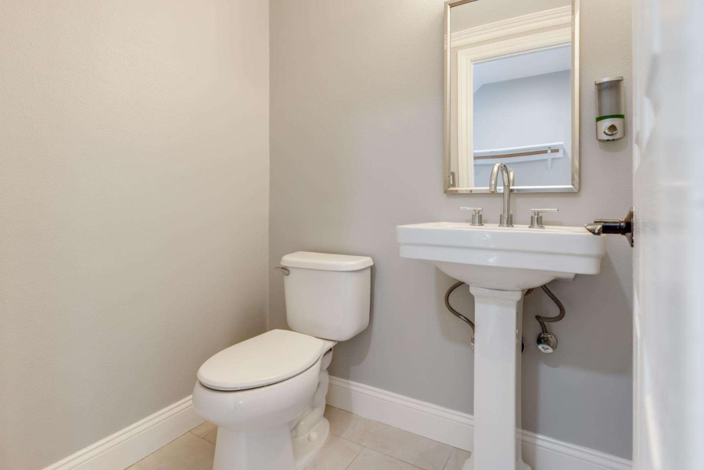 Detail Gallery Image 27 of 34 For 3452 Charing Cross Ln, San Jose,  CA 95132 - 4 Beds | 2/1 Baths
