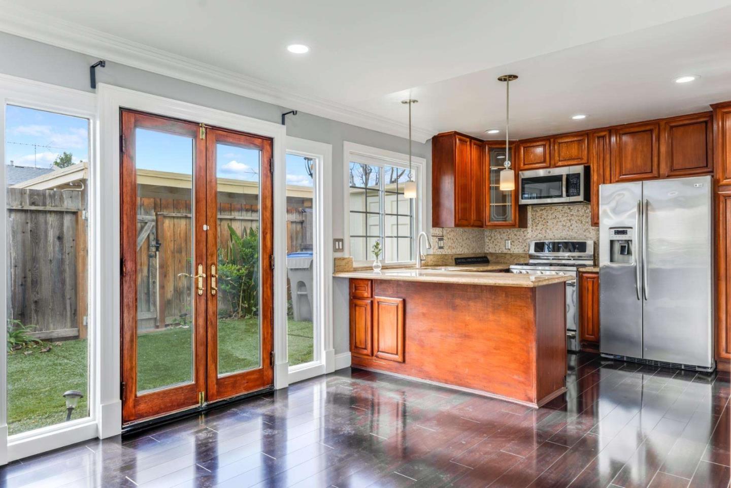 Detail Gallery Image 7 of 34 For 3452 Charing Cross Ln, San Jose,  CA 95132 - 4 Beds | 2/1 Baths