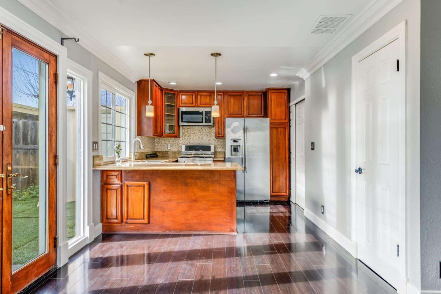 Detail Gallery Image 9 of 34 For 3452 Charing Cross Ln, San Jose,  CA 95132 - 4 Beds | 2/1 Baths