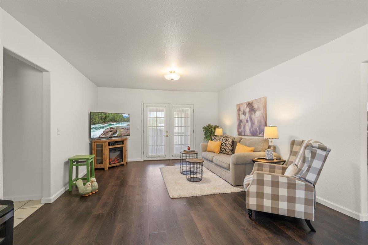Detail Gallery Image 11 of 18 For 1080 Spring Grove Rd, Hollister,  CA 95023 - 4 Beds | 3/1 Baths