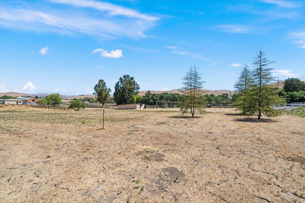 Detail Gallery Image 18 of 18 For 1080 Spring Grove Rd, Hollister,  CA 95023 - 4 Beds | 3/1 Baths
