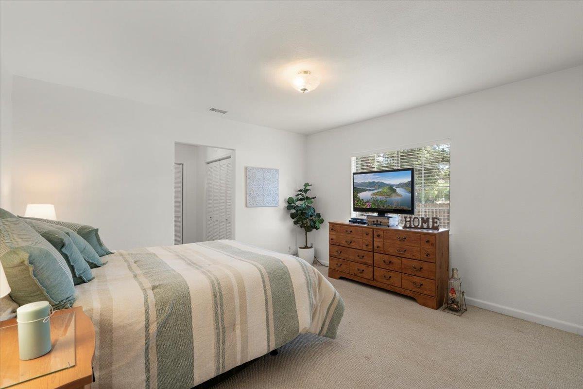Detail Gallery Image 9 of 18 For 1080 Spring Grove Rd, Hollister,  CA 95023 - 4 Beds | 3/1 Baths