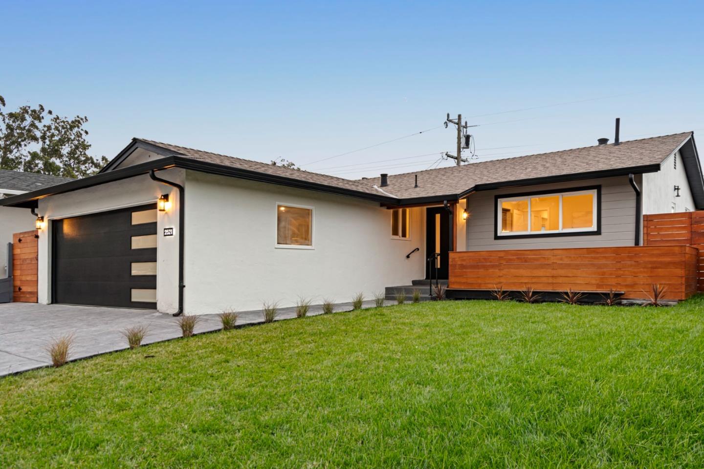 Detail Gallery Image 2 of 41 For 2521 Sherwood Dr, San Bruno,  CA 94066 - 4 Beds | 3 Baths