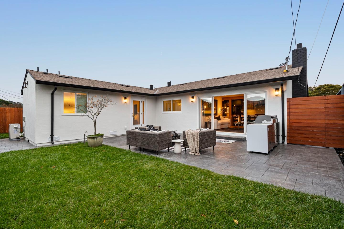 Detail Gallery Image 38 of 41 For 2521 Sherwood Dr, San Bruno,  CA 94066 - 4 Beds | 3 Baths