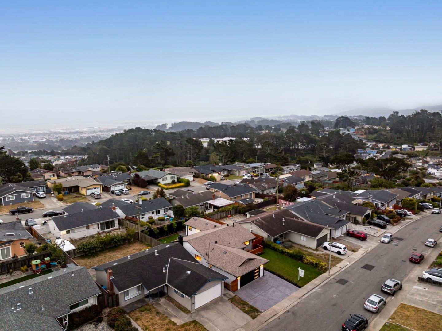 Detail Gallery Image 41 of 41 For 2521 Sherwood Dr, San Bruno,  CA 94066 - 4 Beds | 3 Baths