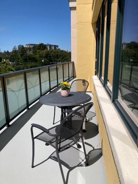 Detail Gallery Image 11 of 20 For 10 Crystal Springs Rd #1507,  San Mateo,  CA 94402 - 2 Beds | 2 Baths
