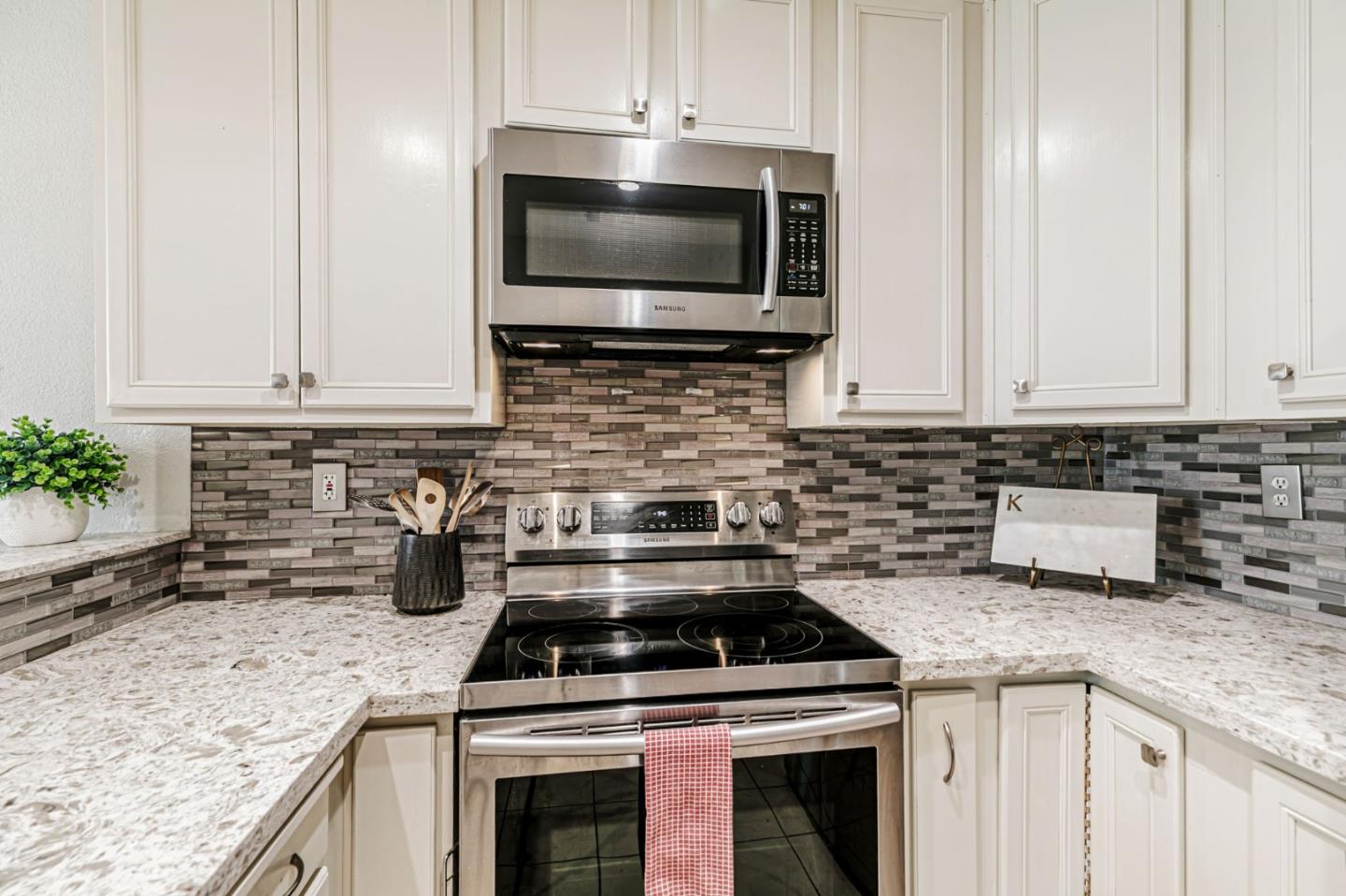 Detail Gallery Image 12 of 39 For 3400 La Terrace Cir, San Jose,  CA 95123 - 2 Beds | 1 Baths