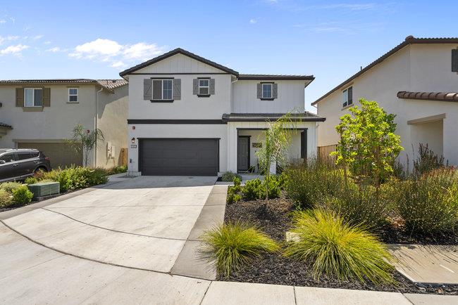 Detail Gallery Image 2 of 37 For 9182 Wickham Ct, Gilroy,  CA 95020 - 4 Beds | 2/1 Baths