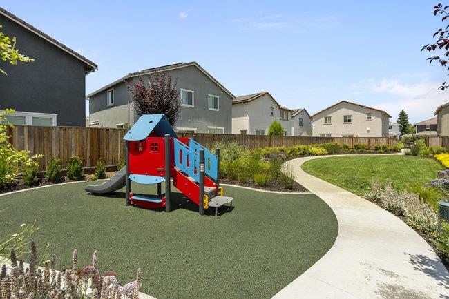 Detail Gallery Image 35 of 37 For 9182 Wickham Ct, Gilroy,  CA 95020 - 4 Beds | 2/1 Baths
