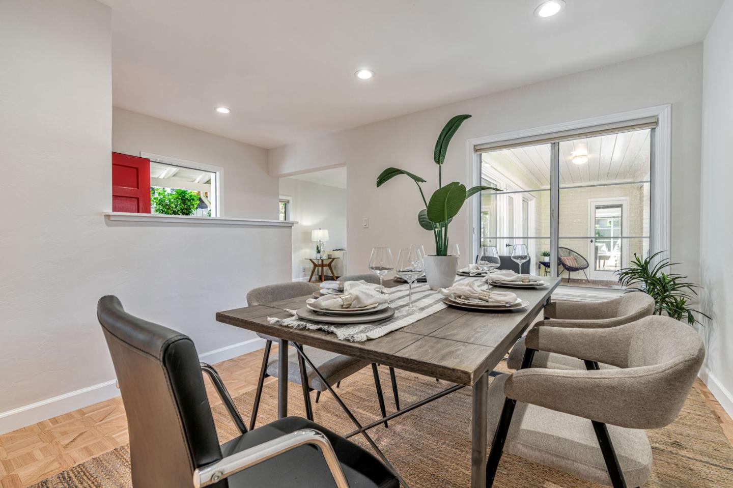 Detail Gallery Image 19 of 37 For 1620 Chestnut St, San Carlos,  CA 94070 - 2 Beds | 1 Baths