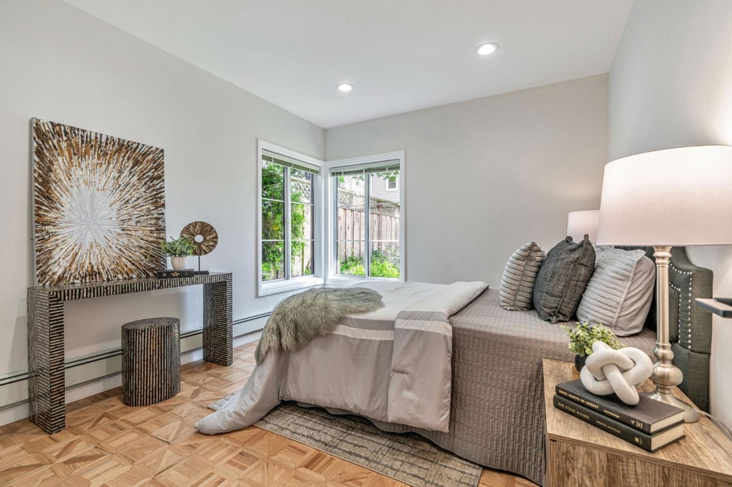 Detail Gallery Image 20 of 37 For 1620 Chestnut St, San Carlos,  CA 94070 - 2 Beds | 1 Baths