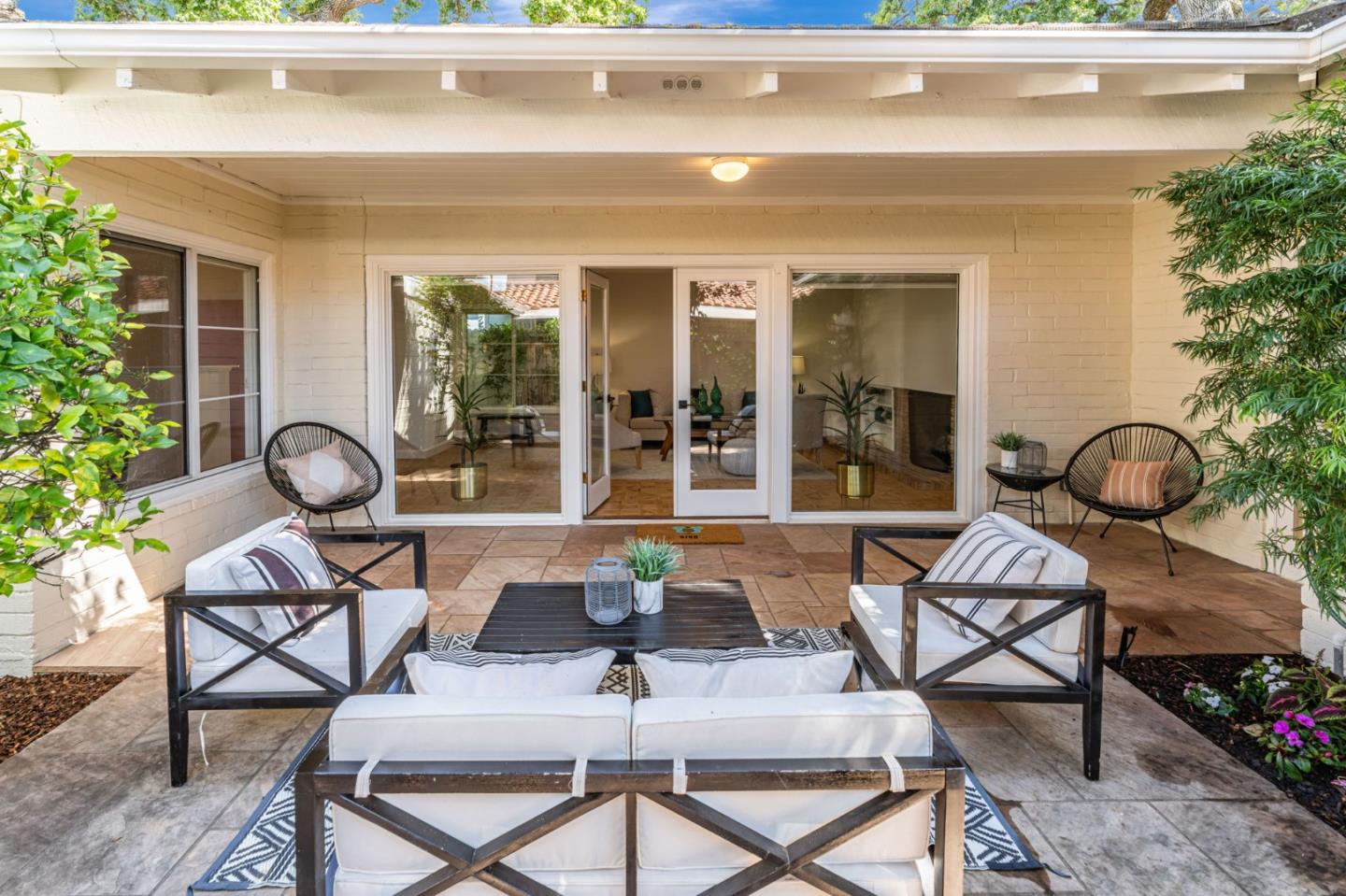 Detail Gallery Image 29 of 37 For 1620 Chestnut St, San Carlos,  CA 94070 - 2 Beds | 1 Baths