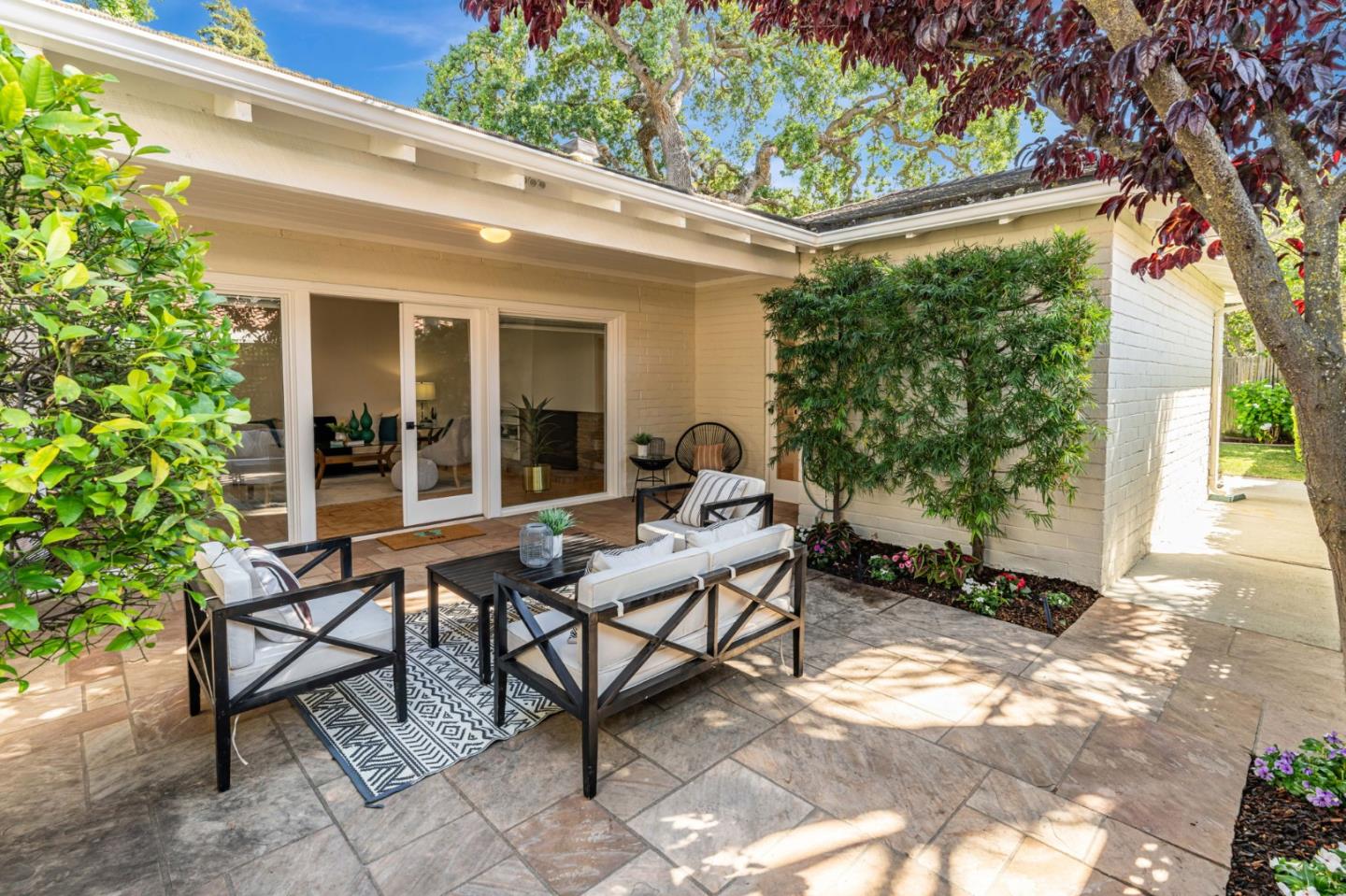 Detail Gallery Image 30 of 37 For 1620 Chestnut St, San Carlos,  CA 94070 - 2 Beds | 1 Baths