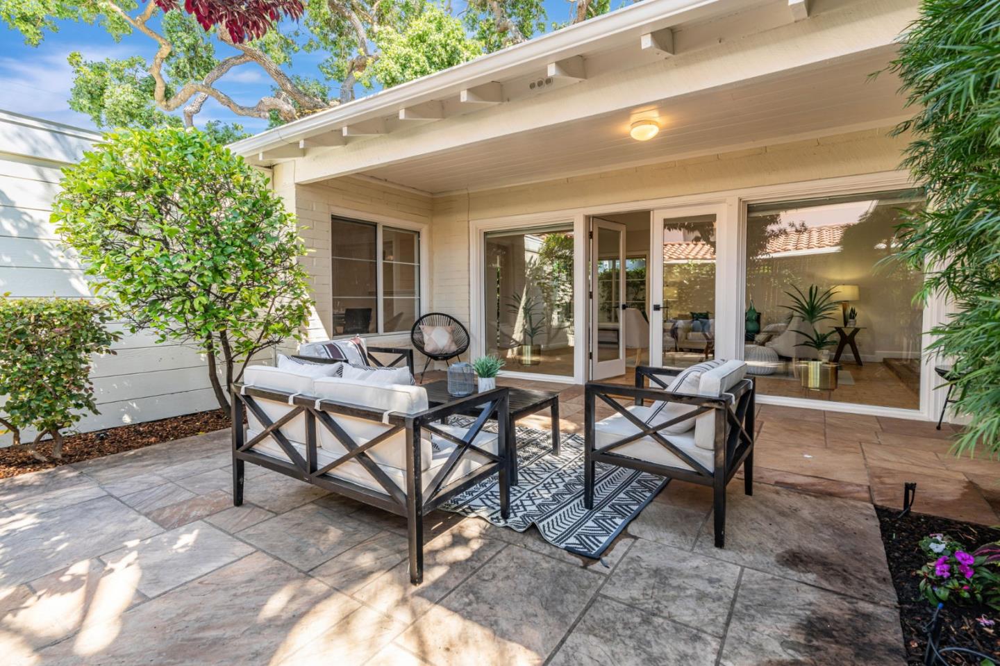 Detail Gallery Image 31 of 37 For 1620 Chestnut St, San Carlos,  CA 94070 - 2 Beds | 1 Baths