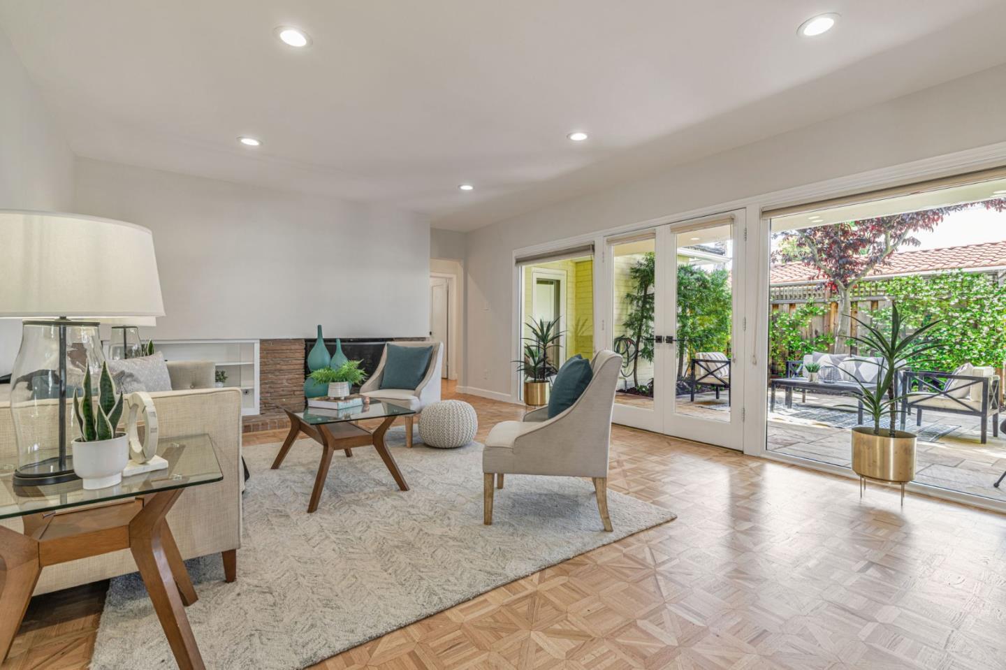 Detail Gallery Image 6 of 37 For 1620 Chestnut St, San Carlos,  CA 94070 - 2 Beds | 1 Baths