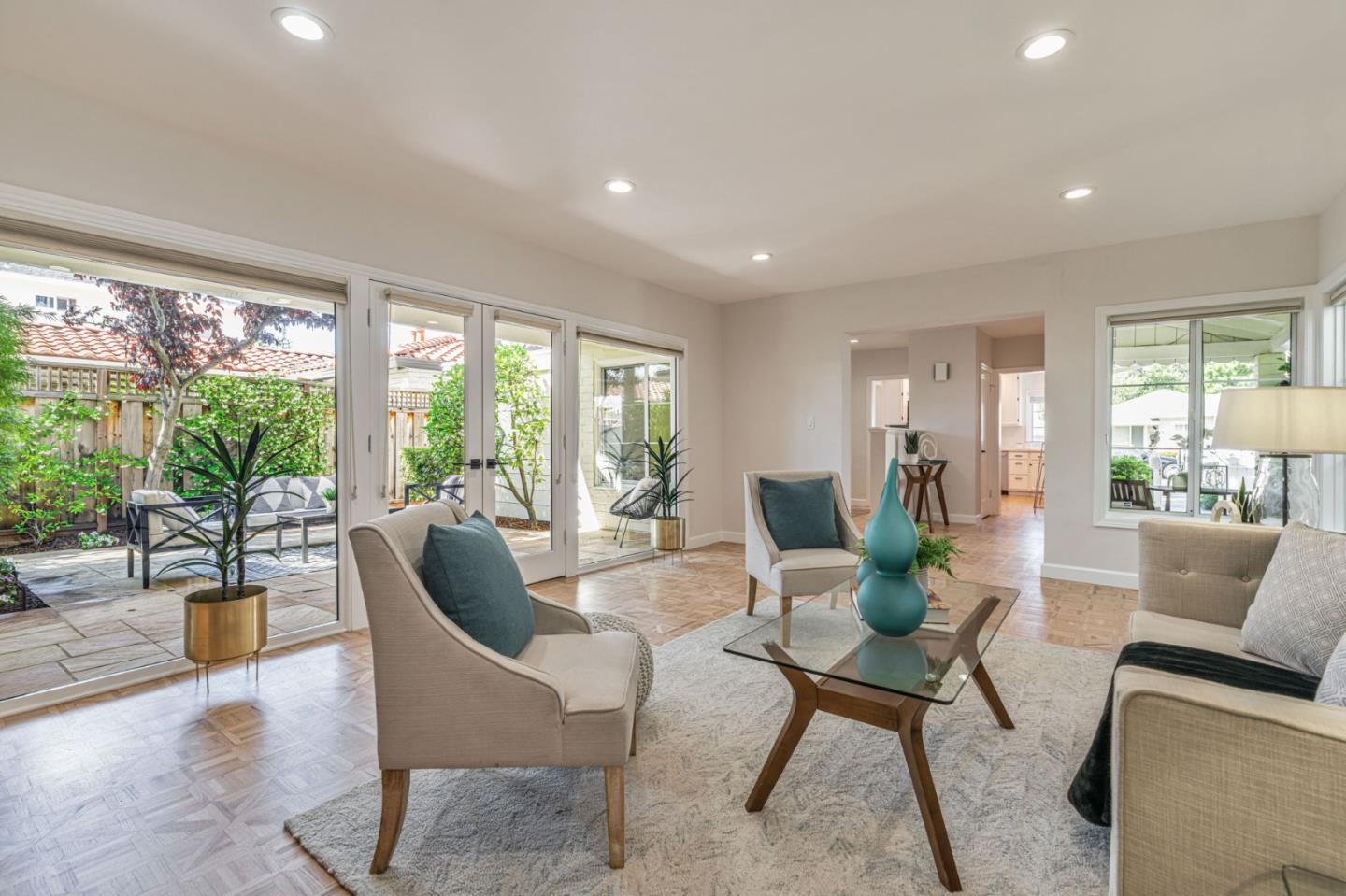Detail Gallery Image 8 of 37 For 1620 Chestnut St, San Carlos,  CA 94070 - 2 Beds | 1 Baths