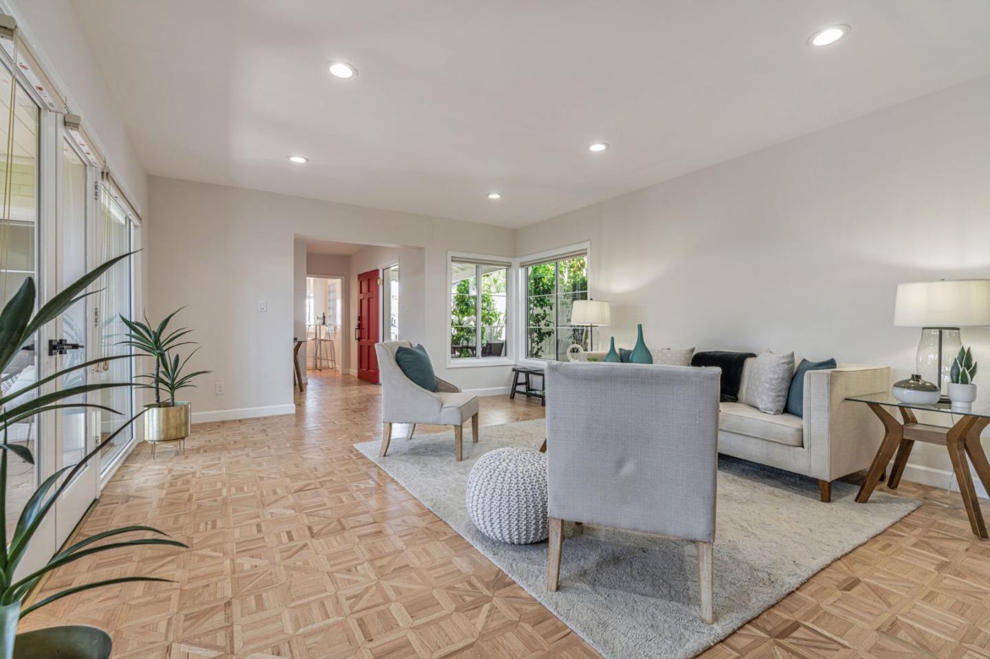 Detail Gallery Image 9 of 37 For 1620 Chestnut St, San Carlos,  CA 94070 - 2 Beds | 1 Baths