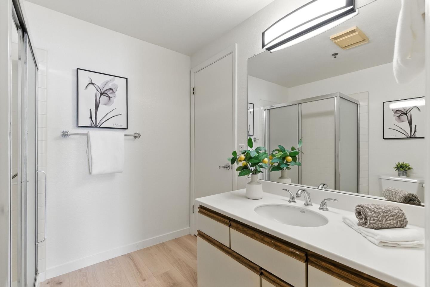 Detail Gallery Image 16 of 31 For 10227 Nile Dr, Cupertino,  CA 95014 - 2 Beds | 2 Baths