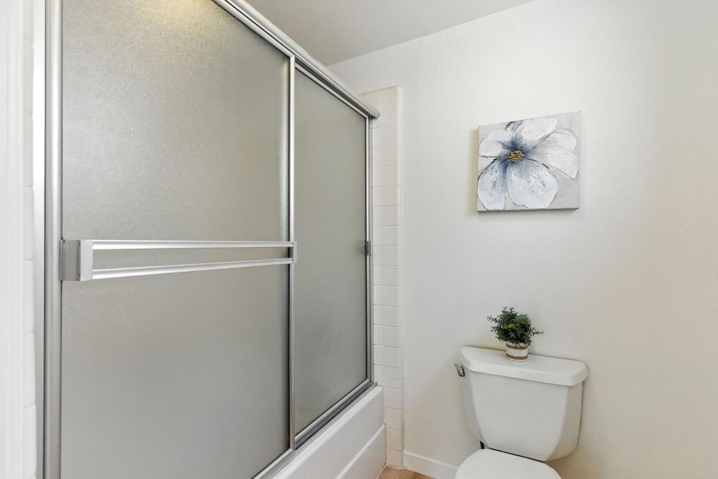 Detail Gallery Image 26 of 31 For 10227 Nile Dr, Cupertino,  CA 95014 - 2 Beds | 2 Baths