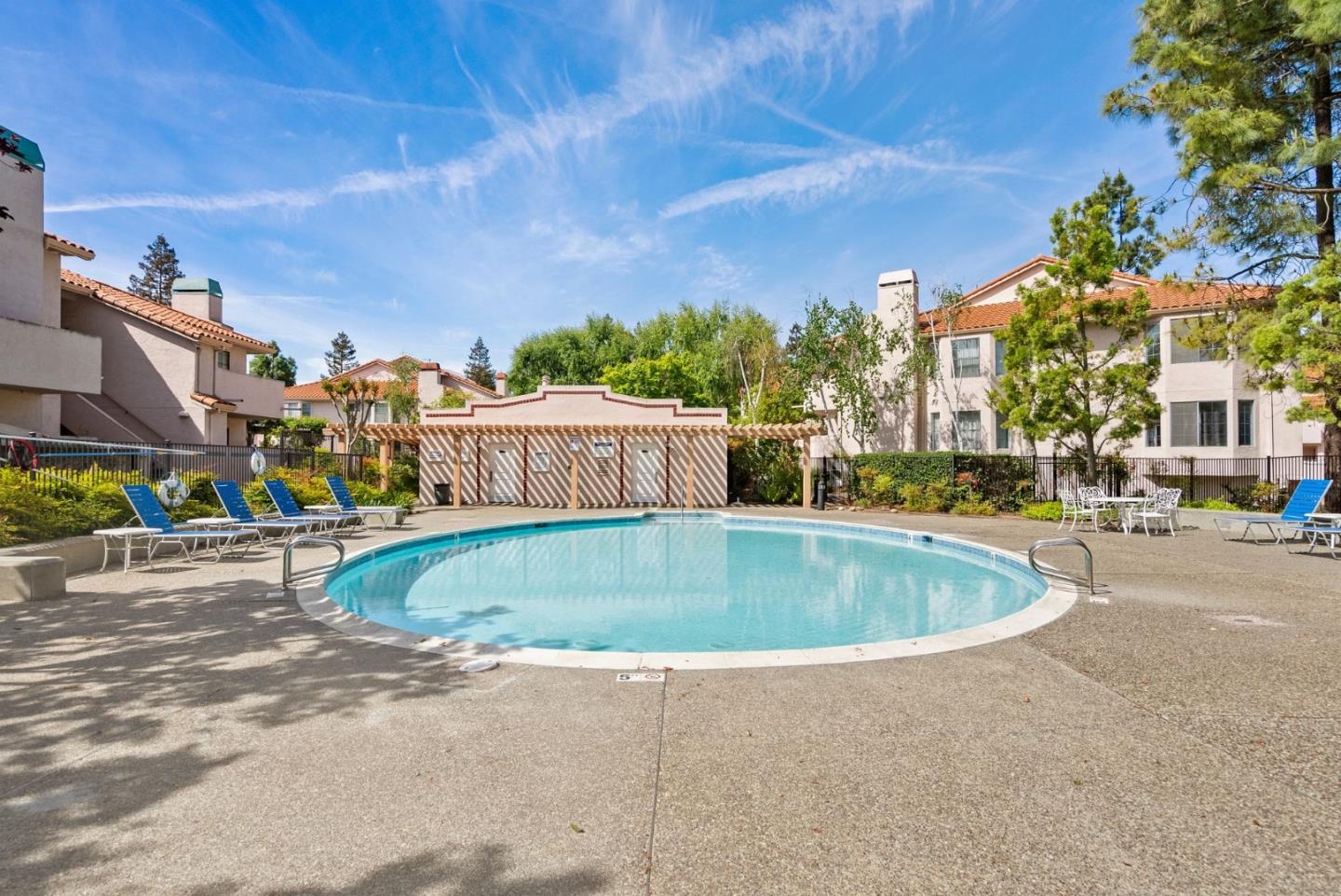 Detail Gallery Image 27 of 31 For 10227 Nile Dr, Cupertino,  CA 95014 - 2 Beds | 2 Baths