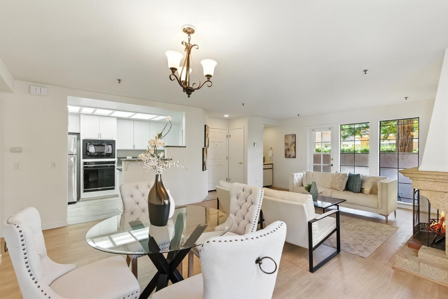 Detail Gallery Image 9 of 31 For 10227 Nile Dr, Cupertino,  CA 95014 - 2 Beds | 2 Baths