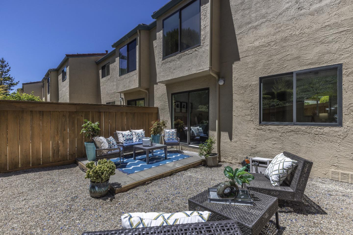 Detail Gallery Image 30 of 47 For 991 Fassler Ave, Pacifica,  CA 94044 - 3 Beds | 2/1 Baths