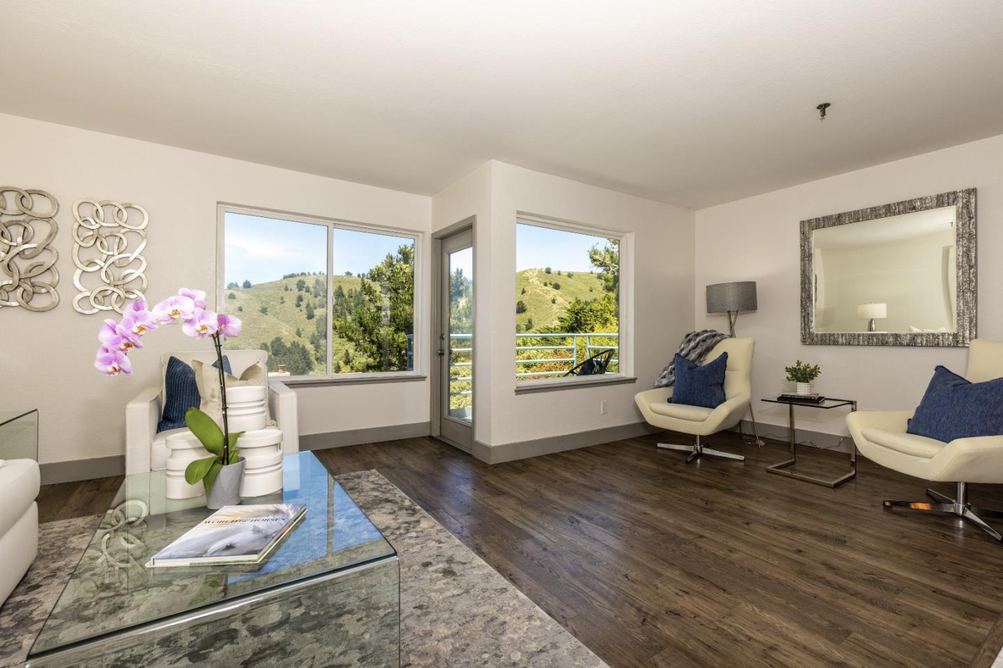 Detail Gallery Image 8 of 47 For 991 Fassler Ave, Pacifica,  CA 94044 - 3 Beds | 2/1 Baths