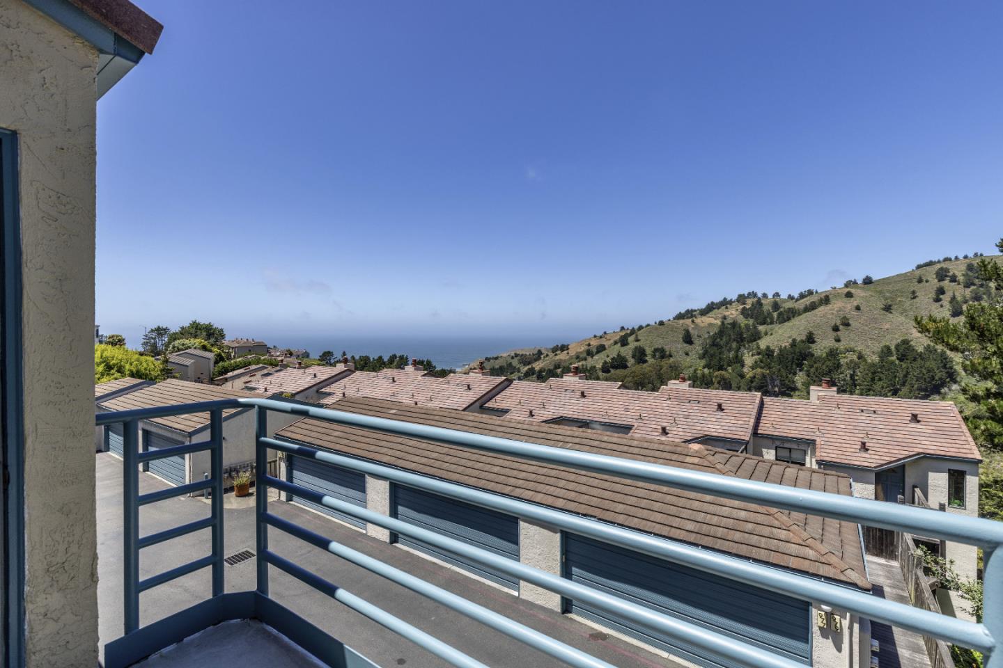 Detail Gallery Image 9 of 47 For 991 Fassler Ave, Pacifica,  CA 94044 - 3 Beds | 2/1 Baths