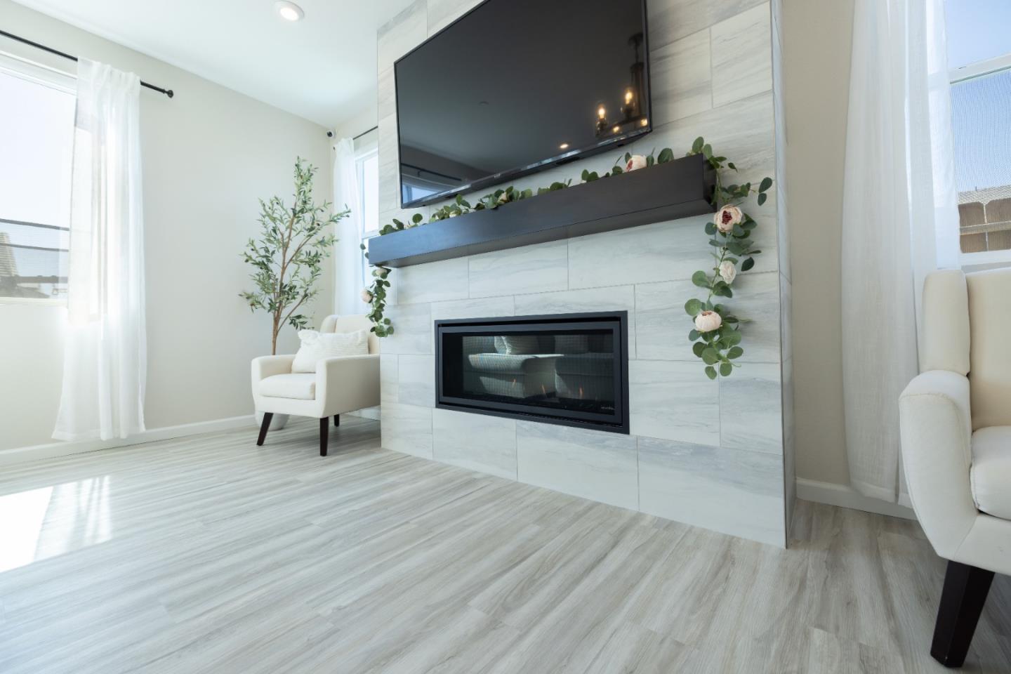 Detail Gallery Image 10 of 36 For 8285 Courage Dr, Sacramento,  CA 95829 - 4 Beds | 3 Baths