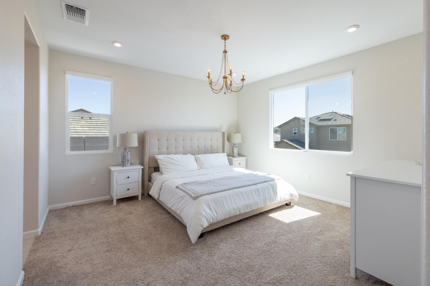 Detail Gallery Image 24 of 36 For 8285 Courage Dr, Sacramento,  CA 95829 - 4 Beds | 3 Baths