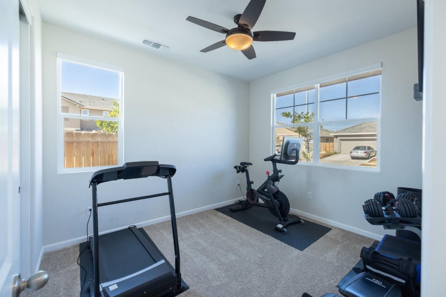 Detail Gallery Image 4 of 36 For 8285 Courage Dr, Sacramento,  CA 95829 - 4 Beds | 3 Baths