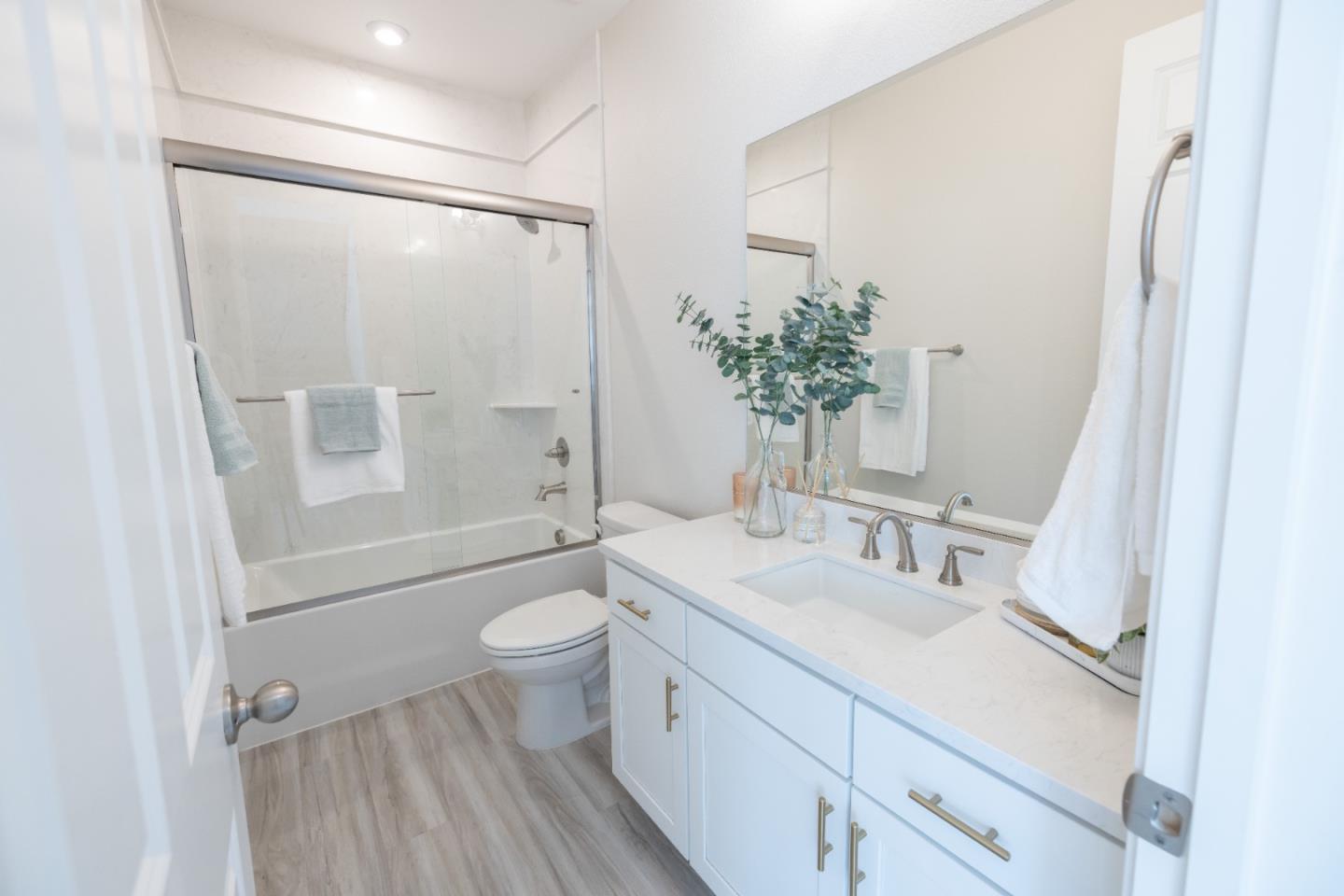Detail Gallery Image 5 of 36 For 8285 Courage Dr, Sacramento,  CA 95829 - 4 Beds | 3 Baths