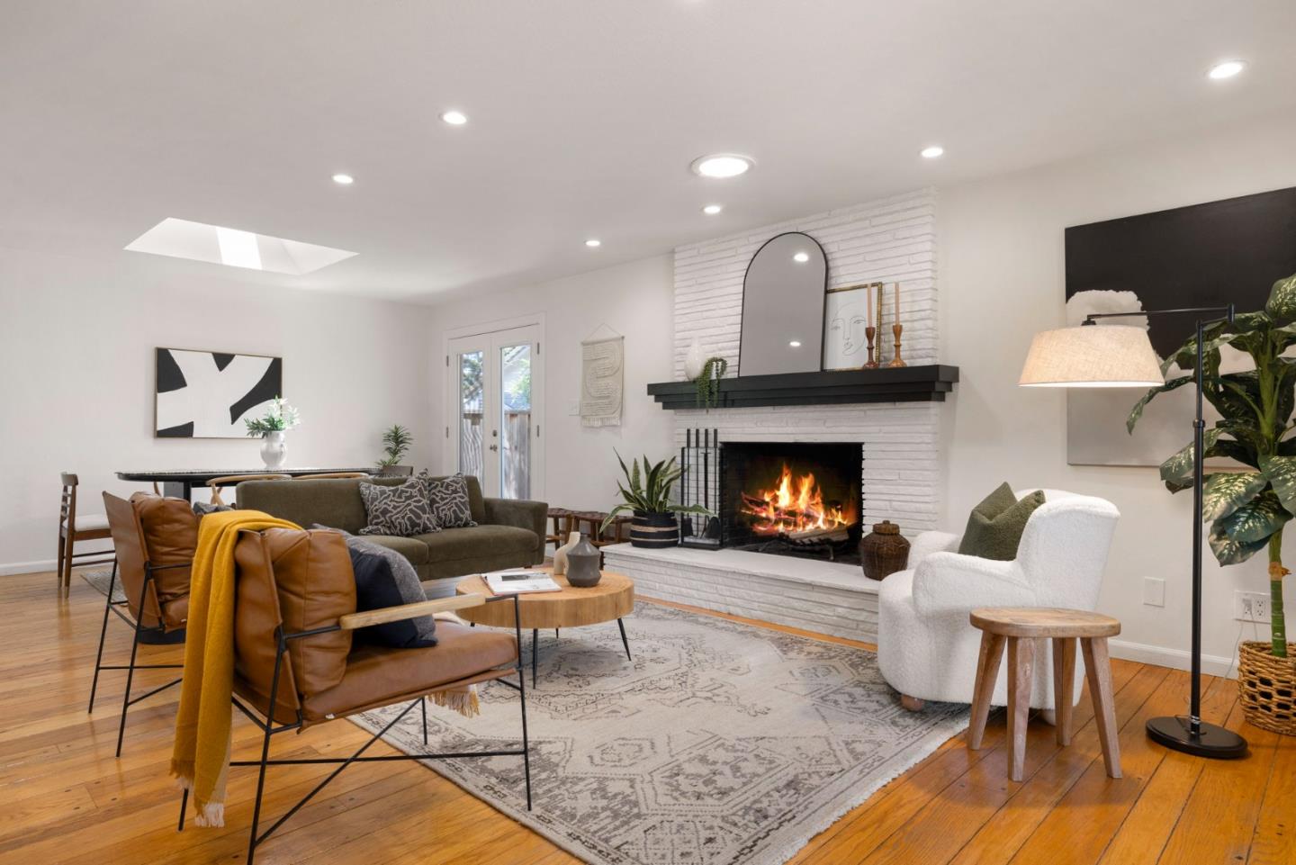 Detail Gallery Image 16 of 106 For 934 Hickory Way, Fremont,  CA 94536 - 4 Beds | 4 Baths
