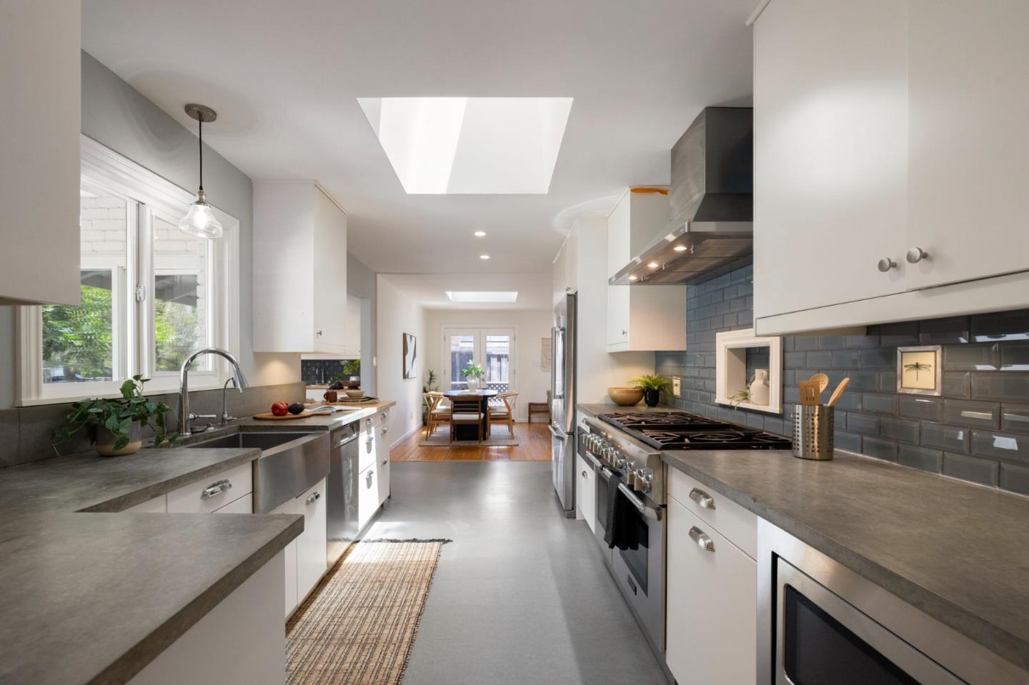 Detail Gallery Image 30 of 106 For 934 Hickory Way, Fremont,  CA 94536 - 4 Beds | 4 Baths