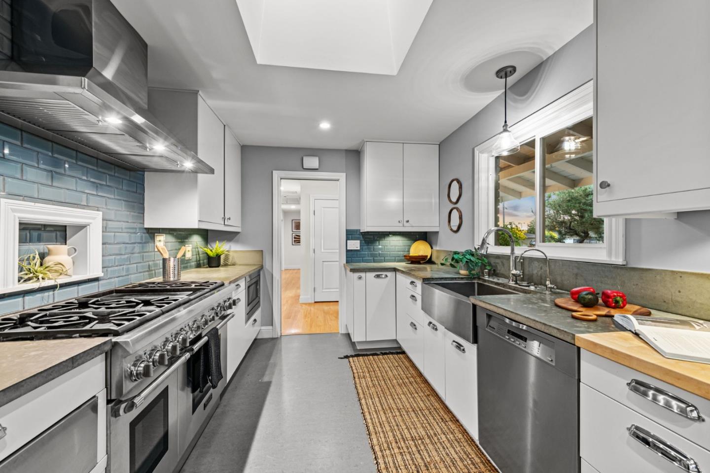 Detail Gallery Image 35 of 106 For 934 Hickory Way, Fremont,  CA 94536 - 4 Beds | 4 Baths