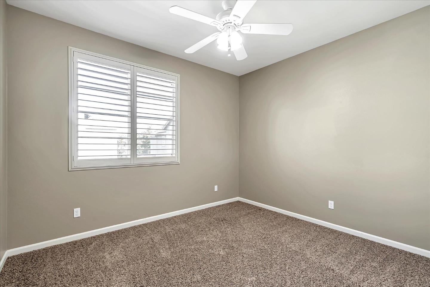 Detail Gallery Image 12 of 20 For 165 W Questa Trl, Tracy,  CA 95391 - 4 Beds | 2/1 Baths