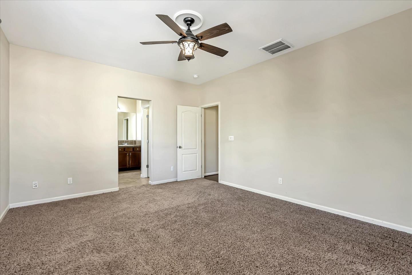 Detail Gallery Image 9 of 20 For 165 W Questa Trl, Tracy,  CA 95391 - 4 Beds | 2/1 Baths