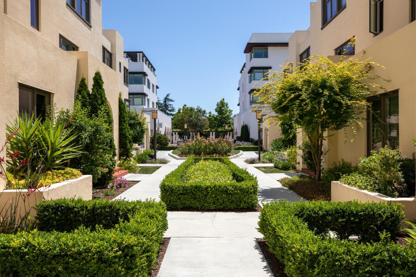Detail Gallery Image 16 of 17 For 540 Fierro Loop, Campbell,  CA 95008 - 3 Beds | 2/1 Baths