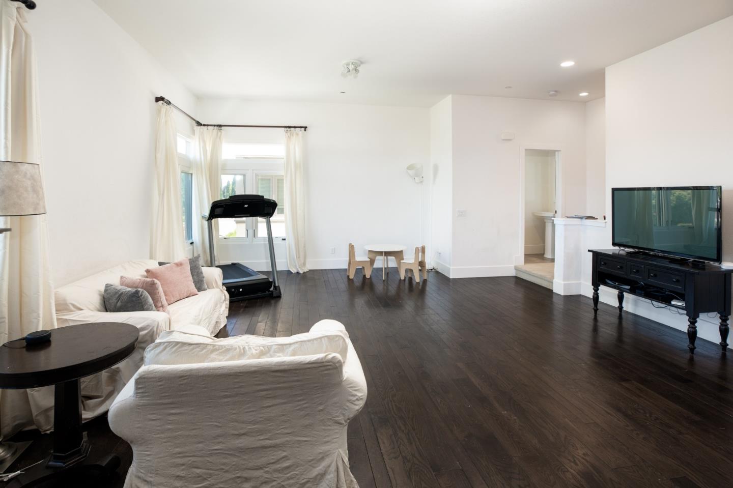 Detail Gallery Image 3 of 17 For 540 Fierro Loop, Campbell,  CA 95008 - 3 Beds | 2/1 Baths