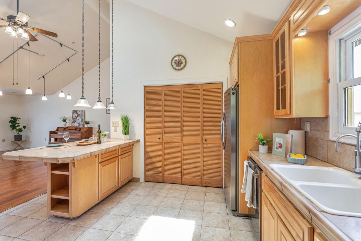 Detail Gallery Image 11 of 29 For 89 Hatton Ave, Spreckels,  CA 93962 - 6 Beds | 3 Baths